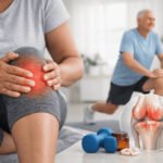 Joint pain causes: knee inflammation and mobility exercise